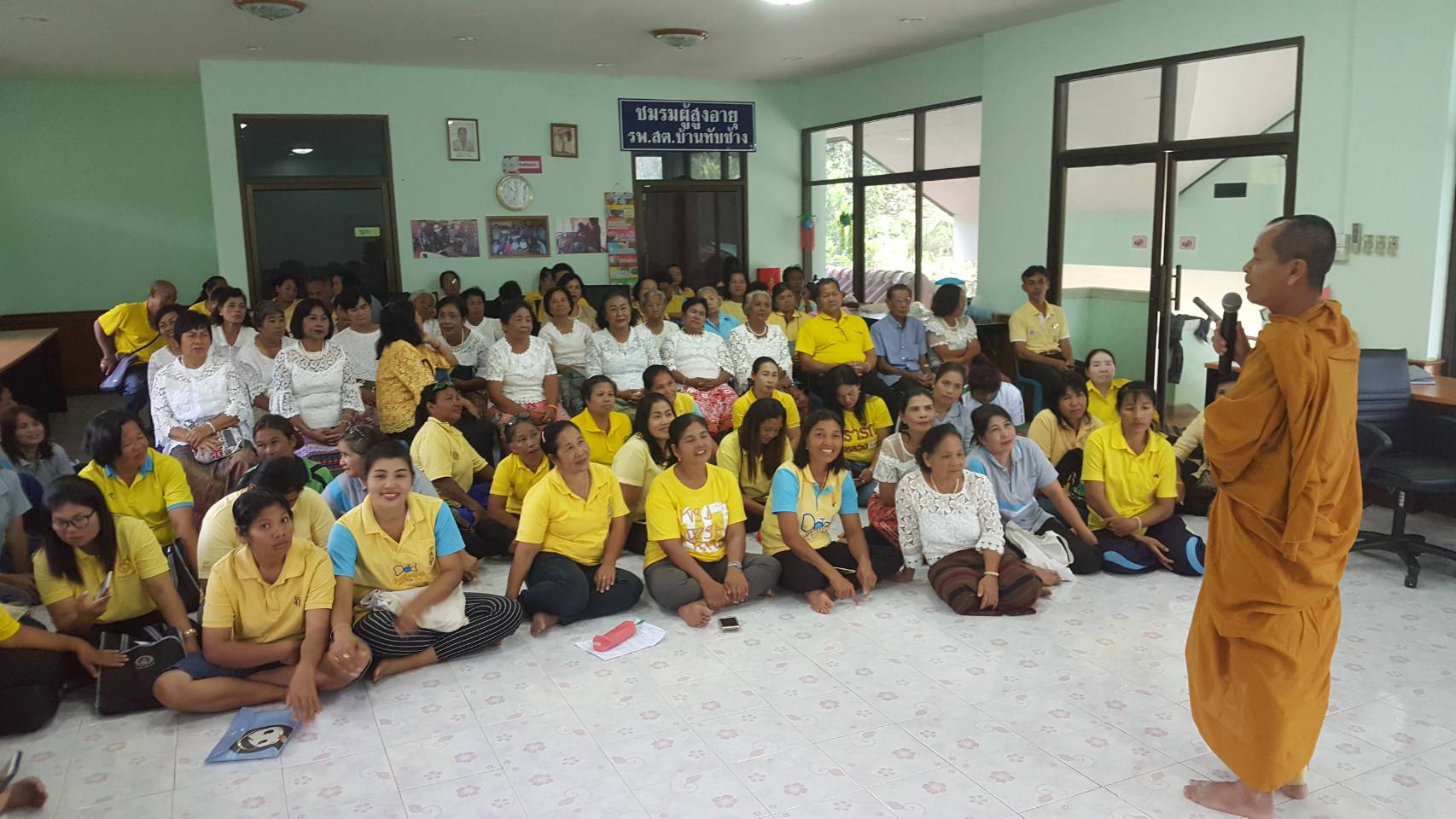 15 ตค.61 กิจกรรมแลกเปลี่ยนเรียนรู้การดำเนินงานและขับเคลื่อนชมรมผู้สูงอายุ รพ.สต.บ้านทับช้างและ ชมรมผู้สูงอายุ อบต.วังไผ่ ณ รพ.สต.บ้านทับช้าง